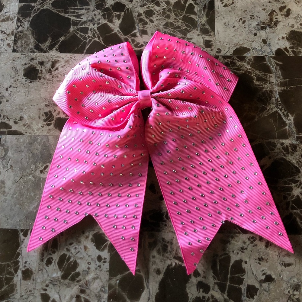 Cheer bow